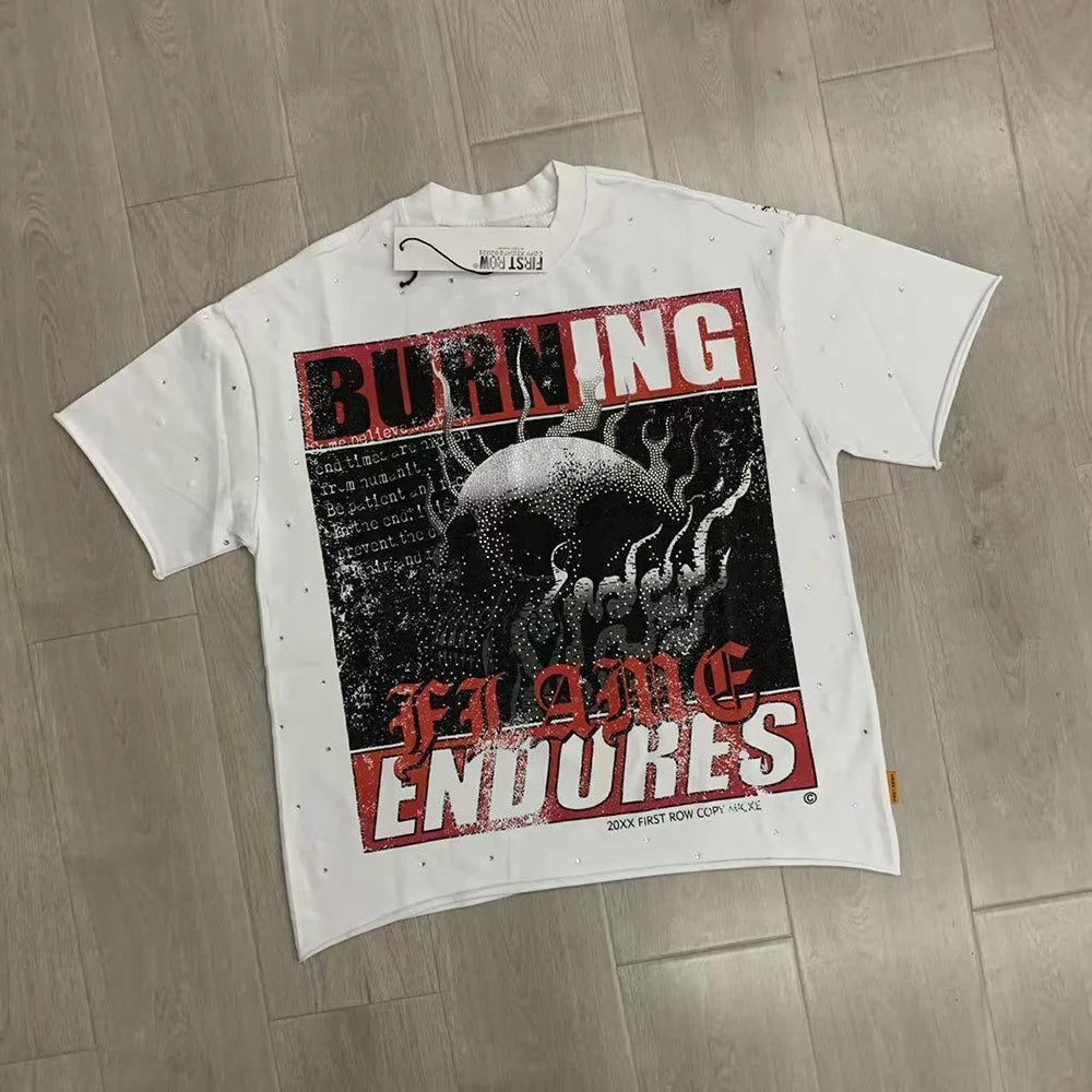 "Camiseta Oversize Vintage con Brillo, Cuello Redondo, Algodón Suave y Diamantes de Imitación."