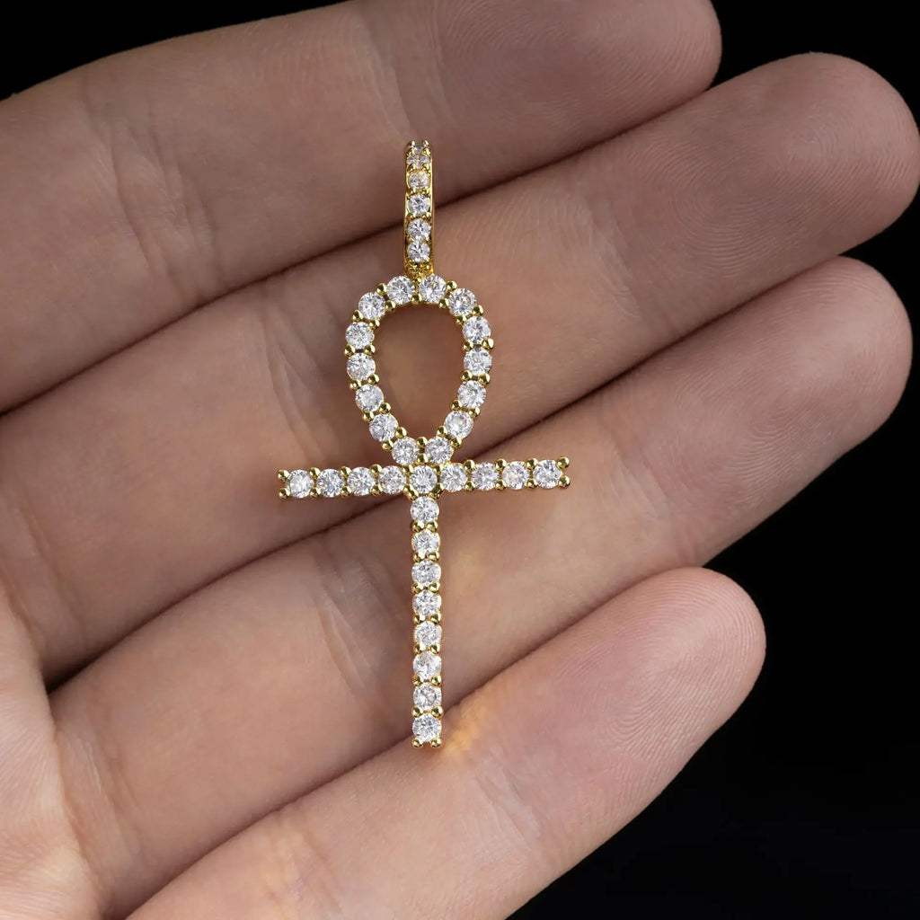 MEDALLA CRUZ ICED OUT DE PLATA 925 CON MOISSANITA VVS.💎