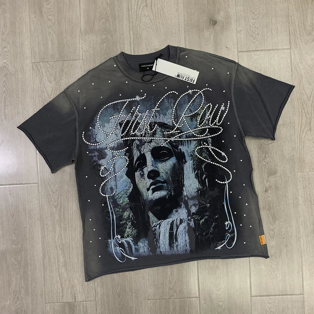 "Camiseta Oversize Vintage con Brillo, Cuello Redondo, Algodón Suave y Diamantes de Imitación."