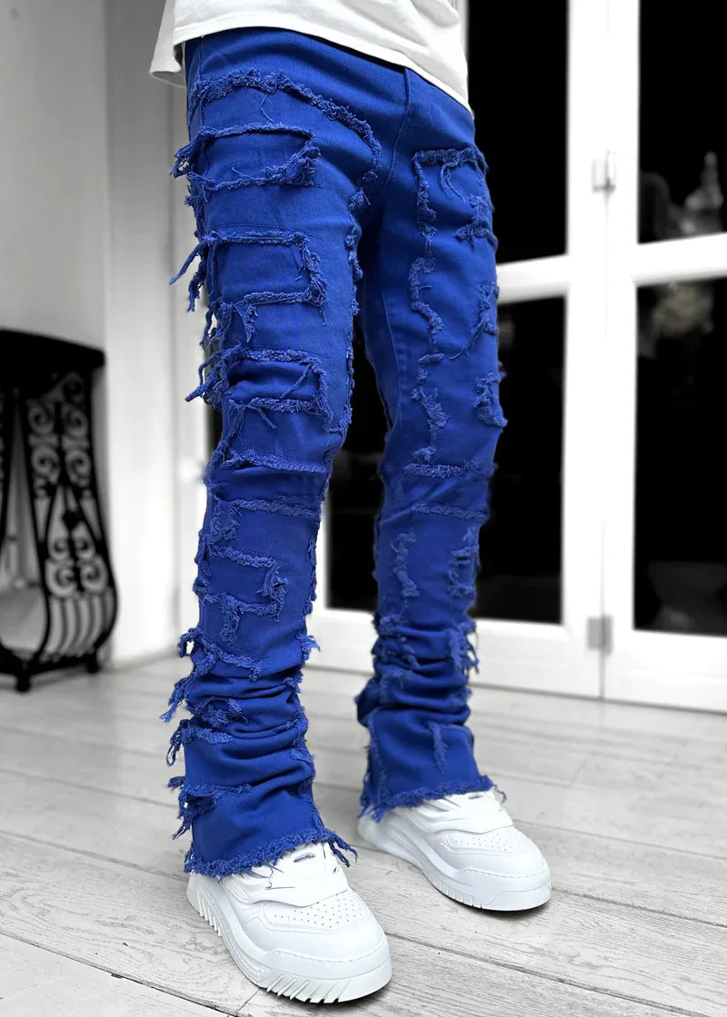 "Pantalones Vaqueros Hip Hop, Ajuste Regular, Estilo Urbano con Detalles Desgastados y Parches. Perfectos para un look callejero y moderno."