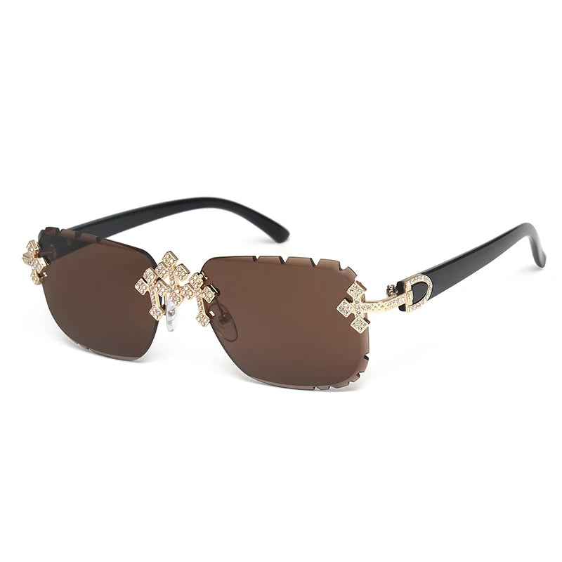 "GAFAS DE SOL CON PIEDRAS BRILLANTES", o "GAFAS CON DIAMANTES SIMULADOS"