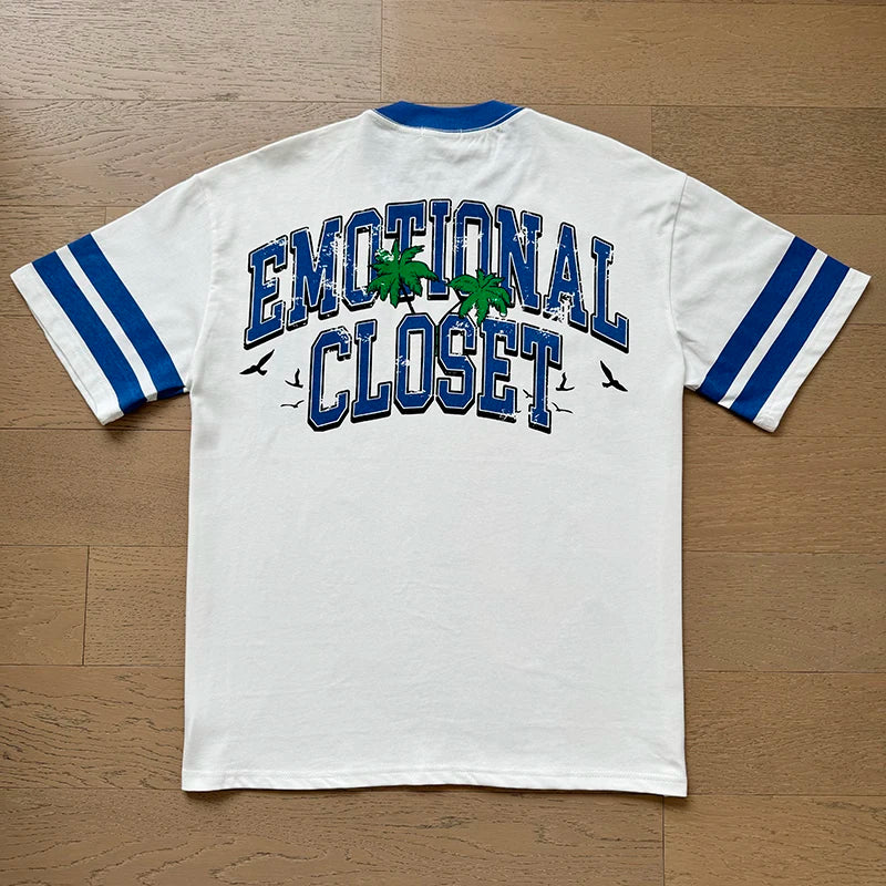 "Camiseta Unisex con estampado de Ángel, mezcla de tejidos, ideal para el streetwear en pareja. Cuello redondo, manga corta y un diseño moderno para brillar en verano."