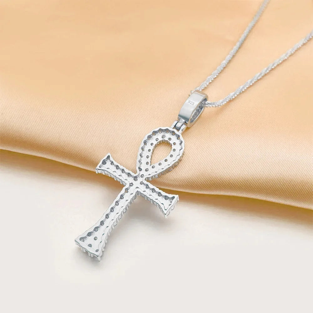 MEDALLA CRUZ ICED OUT DE PLATA 925 CON MOISSANITA VVS.💎