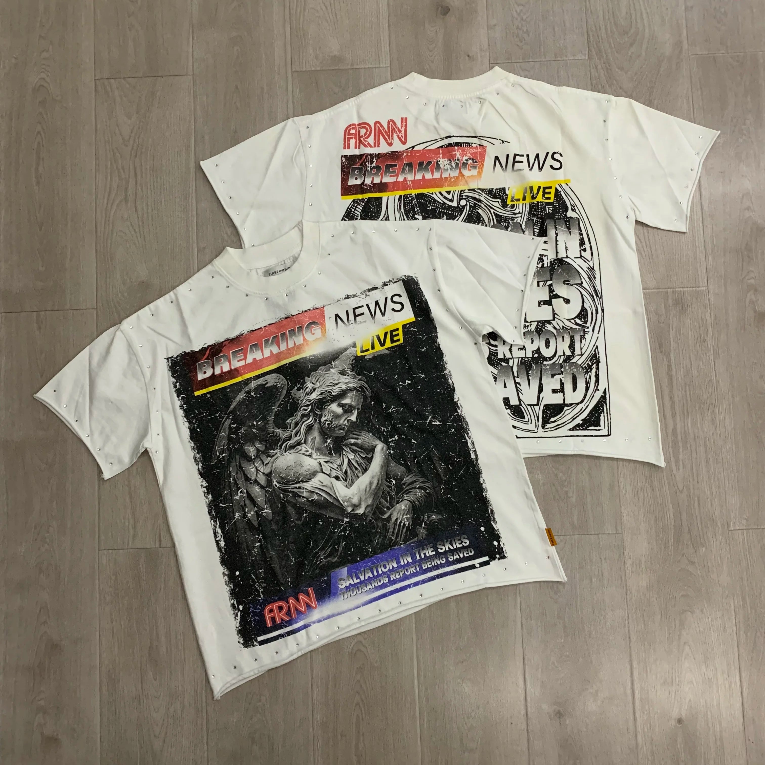 "Camiseta Oversize Vintage con Brillo, Cuello Redondo, Algodón Suave y Diamantes de Imitación."