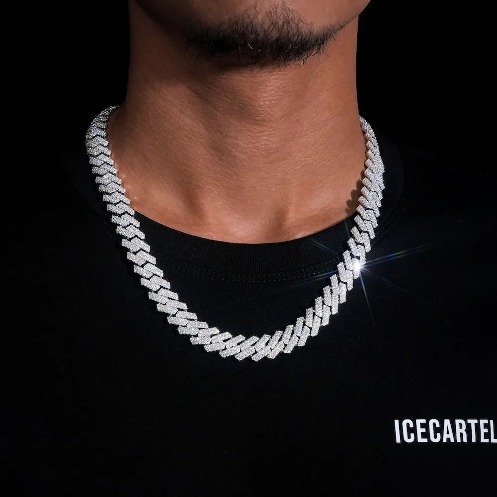 CADENA CUBANA ICED OUT 10 MM EN PLATA 925 CON MOISSANITA VVS