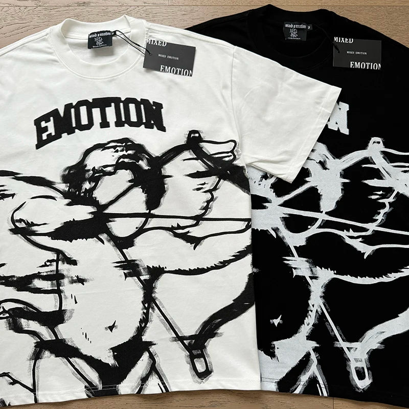 "Camiseta Unisex con estampado de Ángel, mezcla de tejidos, ideal para el streetwear en pareja. Cuello redondo, manga corta y un diseño moderno para brillar en verano."