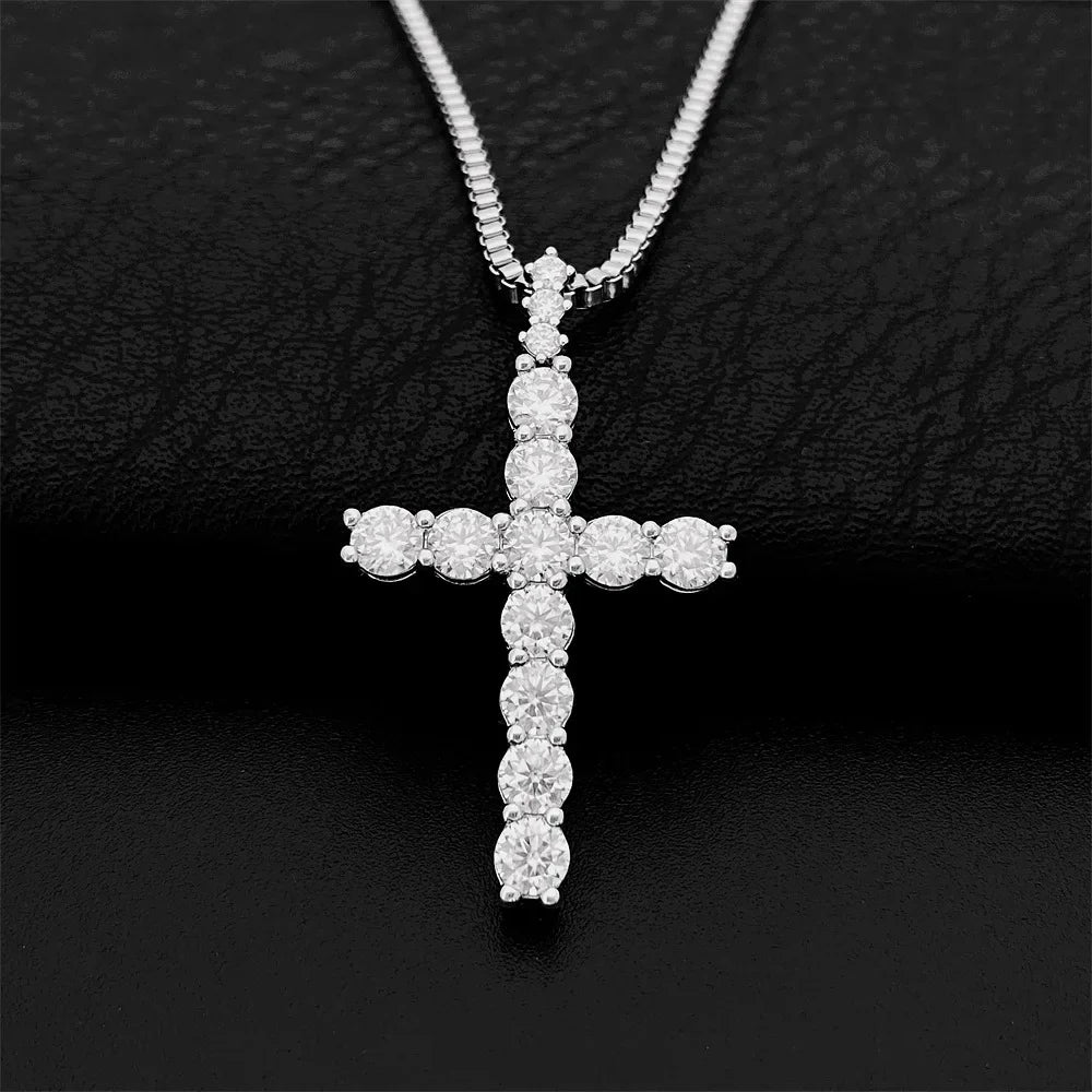MEDALLA CRUZ ICED OUT DE PLATA 925 CON MOISSANITA VVS.💎