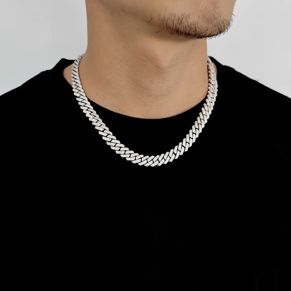 CADENA CUBANA ICED OUT 10 MM EN PLATA 925 CON MOISSANITA VVS