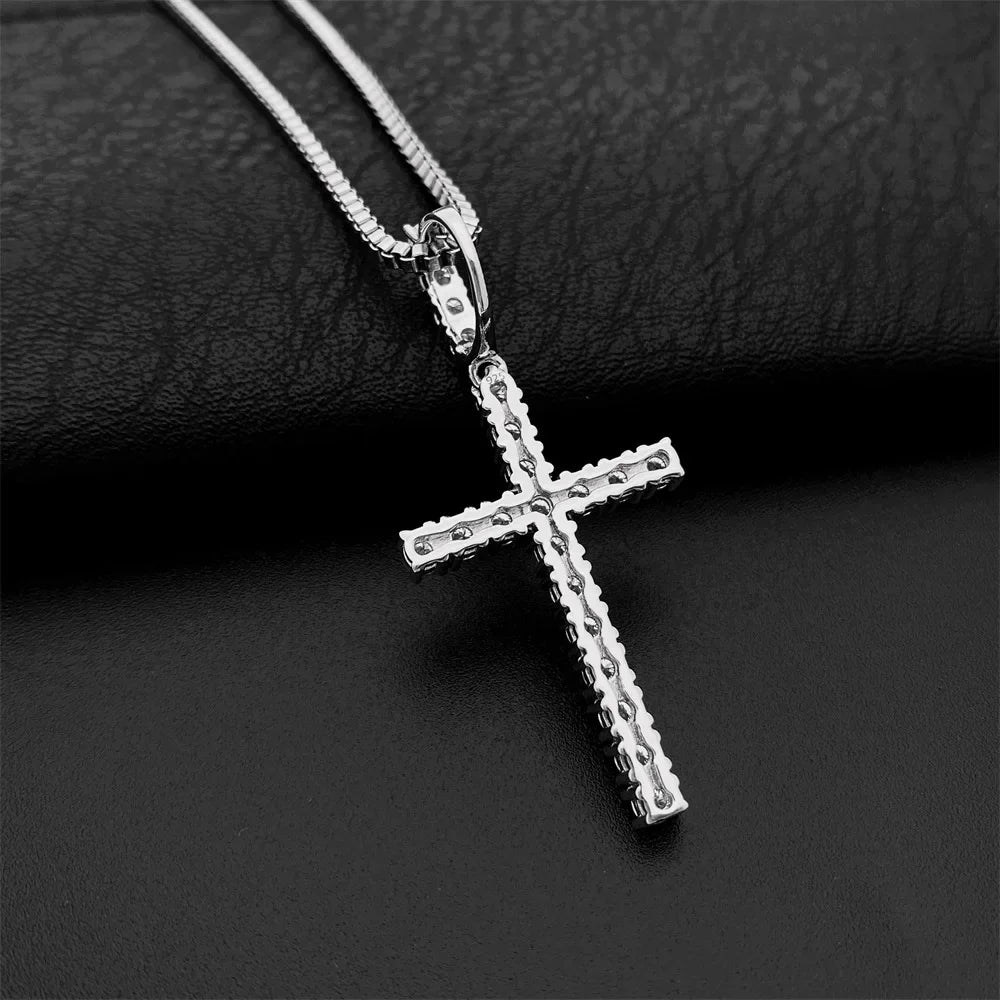 MEDALLA CRUZ ICED OUT DE PLATA 925 CON MOISSANITA VVS.💎