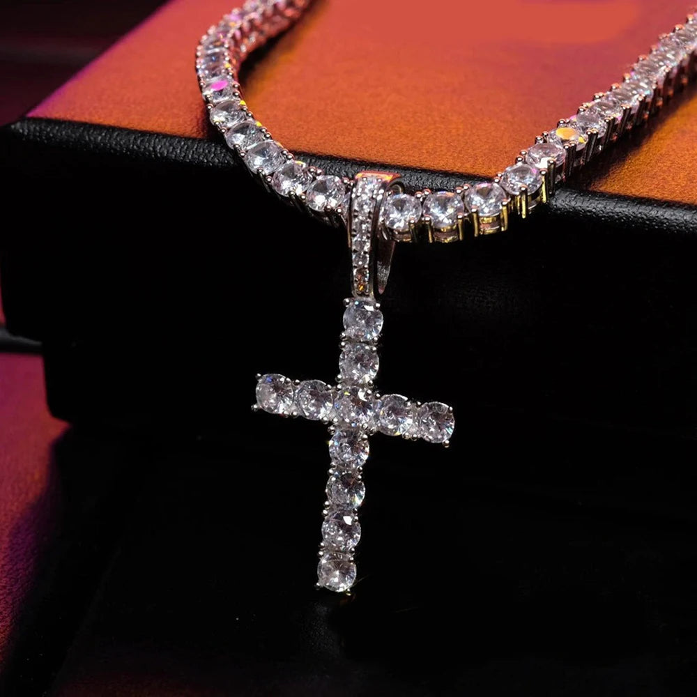 COLGANTE CRUZ ICED OUT CON PIEDRAS – CADENAS ESTILO SOGA, VVS Y MÁS VARIANTES
