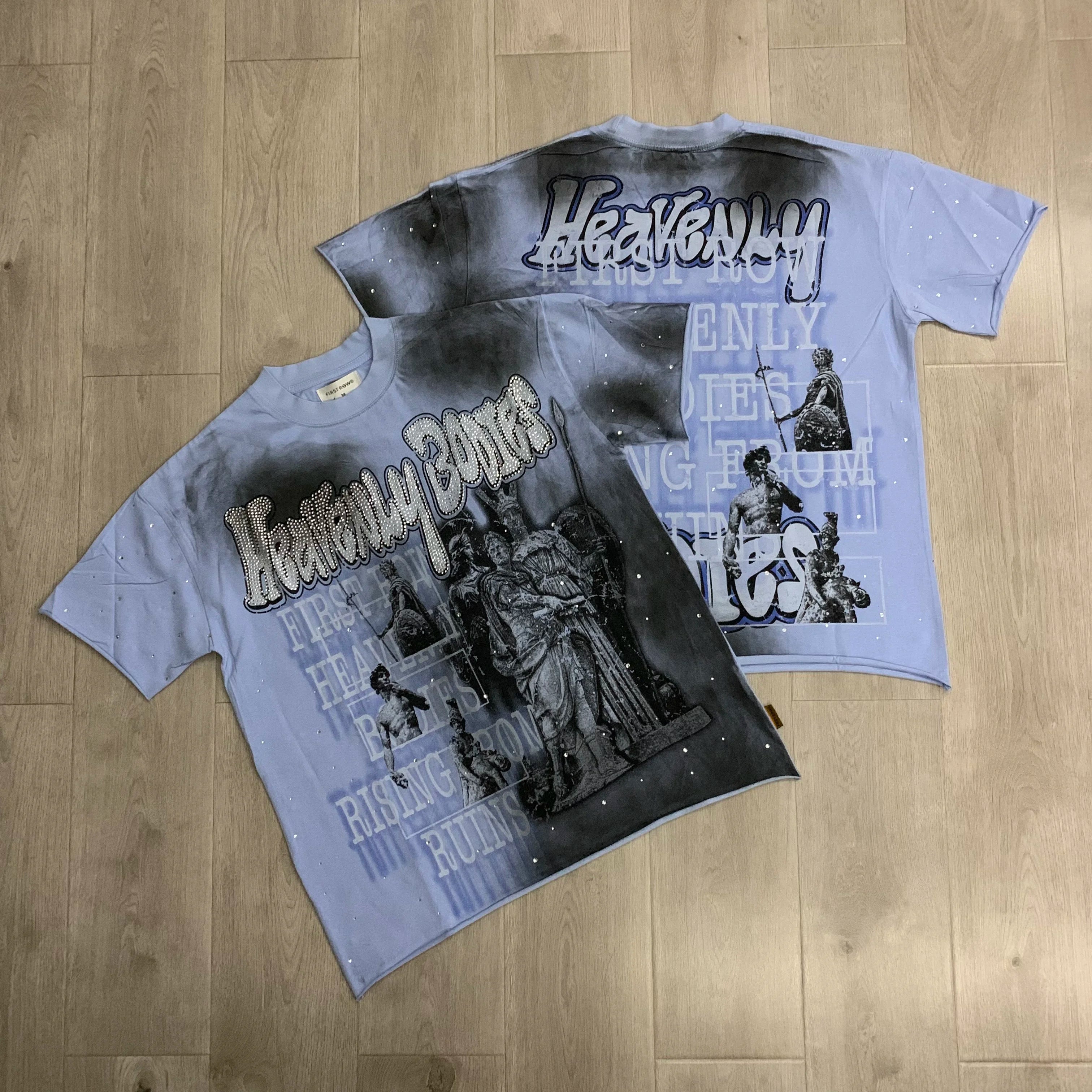 "Camiseta Oversize Vintage con Brillo, Cuello Redondo, Algodón Suave y Diamantes de Imitación."