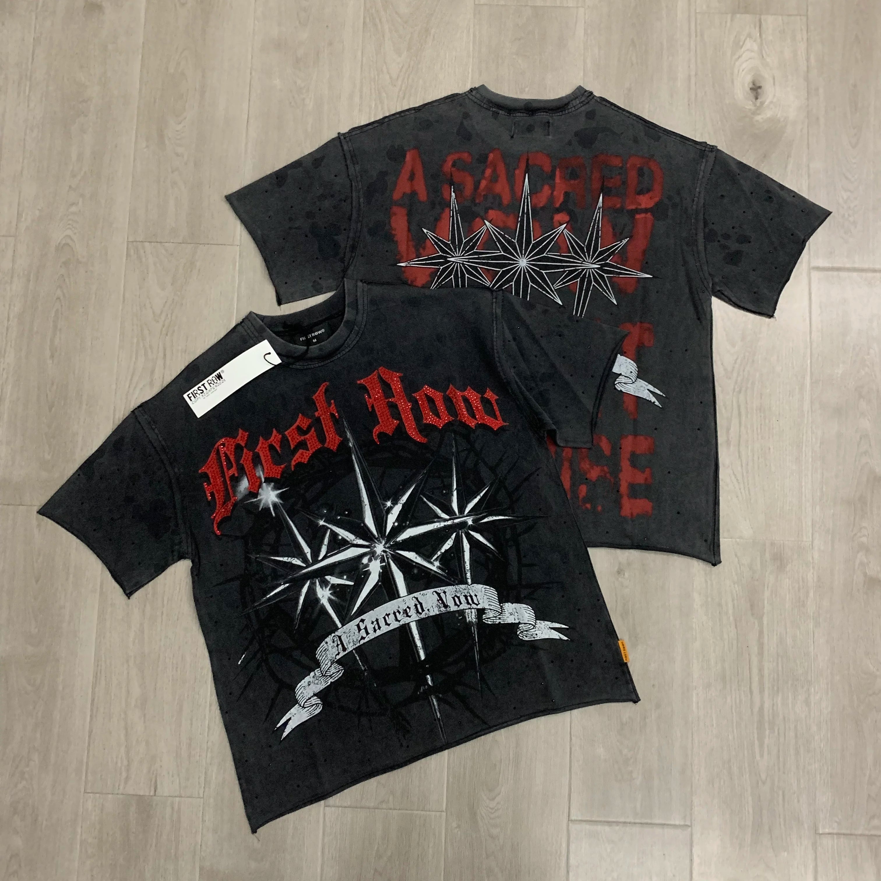 "Camiseta Oversize Vintage con Brillo, Cuello Redondo, Algodón Suave y Diamantes de Imitación."