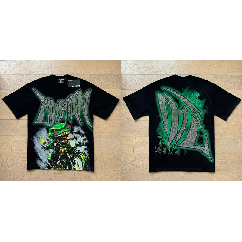 "Camiseta Unisex con estampado de Ángel, mezcla de tejidos, ideal para el streetwear en pareja. Cuello redondo, manga corta y un diseño moderno para brillar en verano."