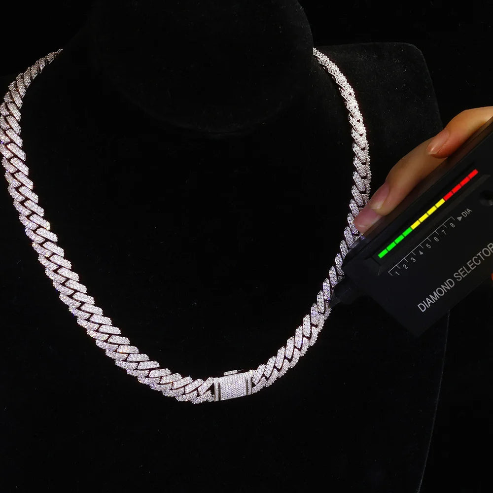CADENA CUBANA ICED OUT 10 MM EN PLATA 925 CON MOISSANITA VVS