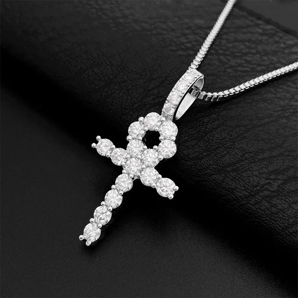 MEDALLA CRUZ ICED OUT DE PLATA 925 CON MOISSANITA VVS.💎
